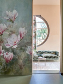 https://blog.prshots.co.uk/contents/archives/1979/1012/images/thumb350x287_auto/Pink-paint__thumb.jpg