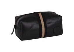 TK Maxx vanity case £14.99 (RRP £49.00)