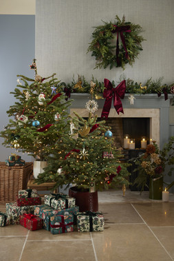 Classic Noel potted tree