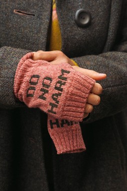 DNHTNS Wristwarmer £42